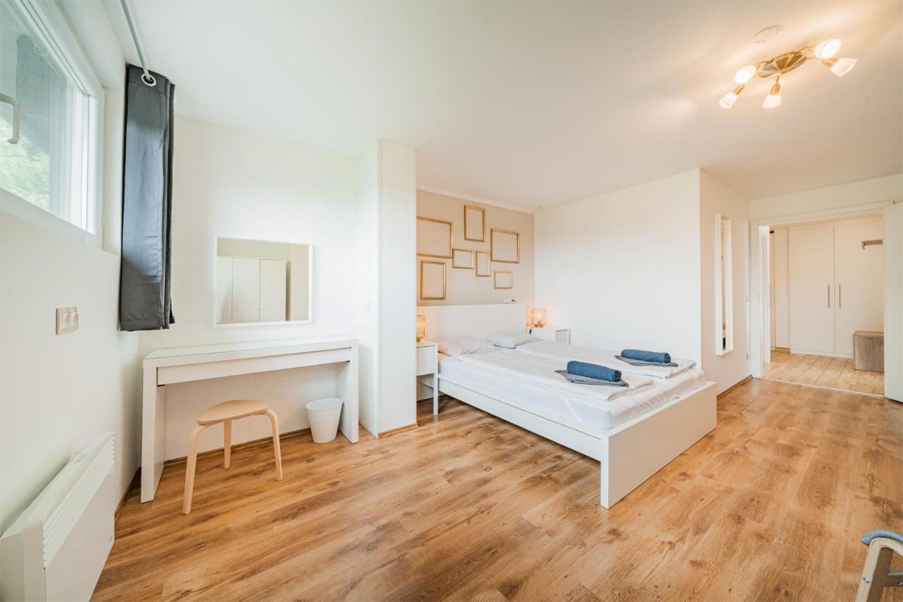Panorama-Apartments In Unmittelbarer See-Nahe Schiefling am See Exteriör bild